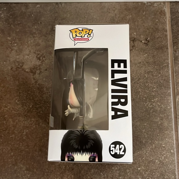 Elvira Mistress Of The Dark Pop Funko - Picture 5 of 7